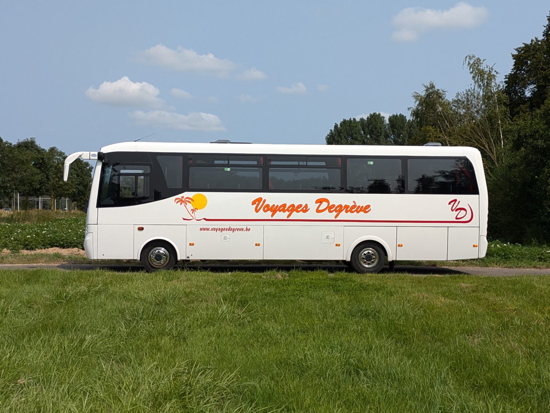 2FSJ 1 - Mercedes Appollo | 40 places